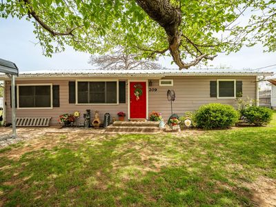 209 S Comanche Dr, De Leon, TX, 76444