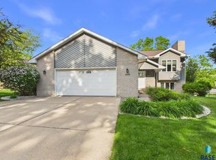 3609 S Anita Ave, Sioux Falls, SD 57103