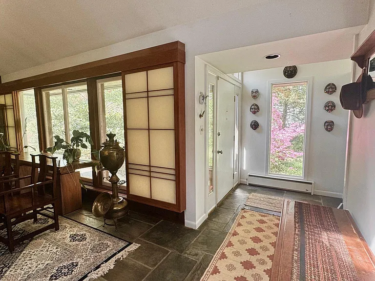 6819 Selkirk Dr — Photo 22