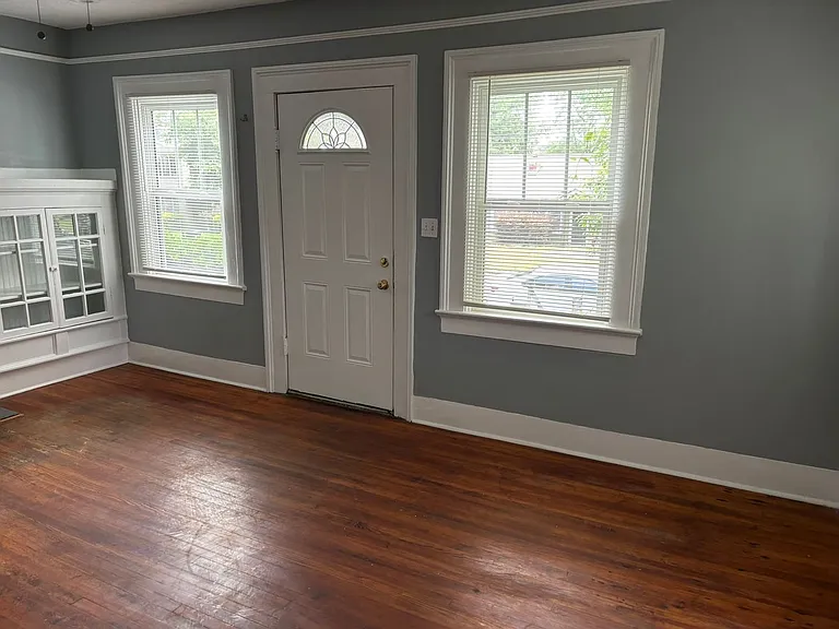1405 Virginia St — Photo 3