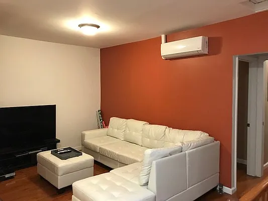 Rented by Signature Spaces NYC Corp | media 33