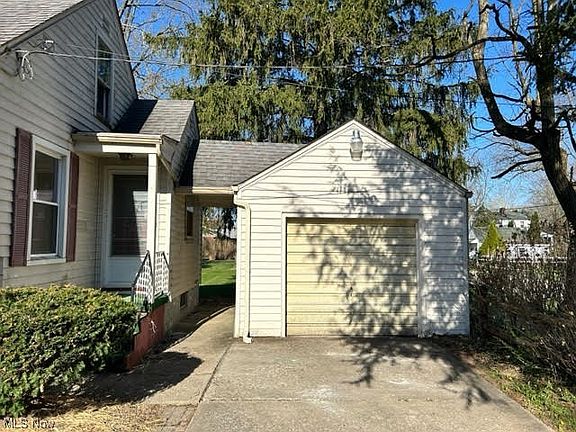 2nd image of 1633 Tod Ave NW
