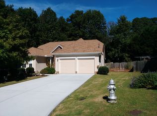5680 Arrowind Rd, Lilburn, GA 30047