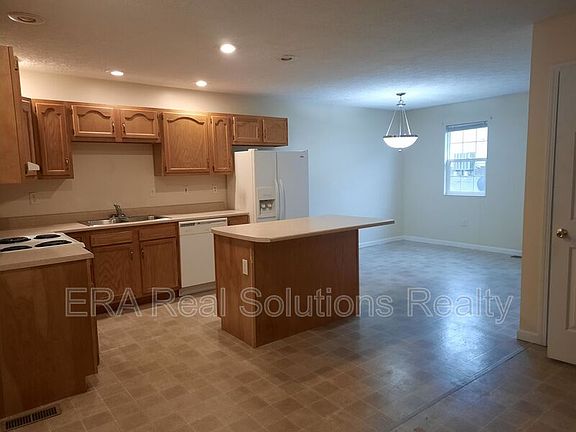 4th image of 1034 N West St