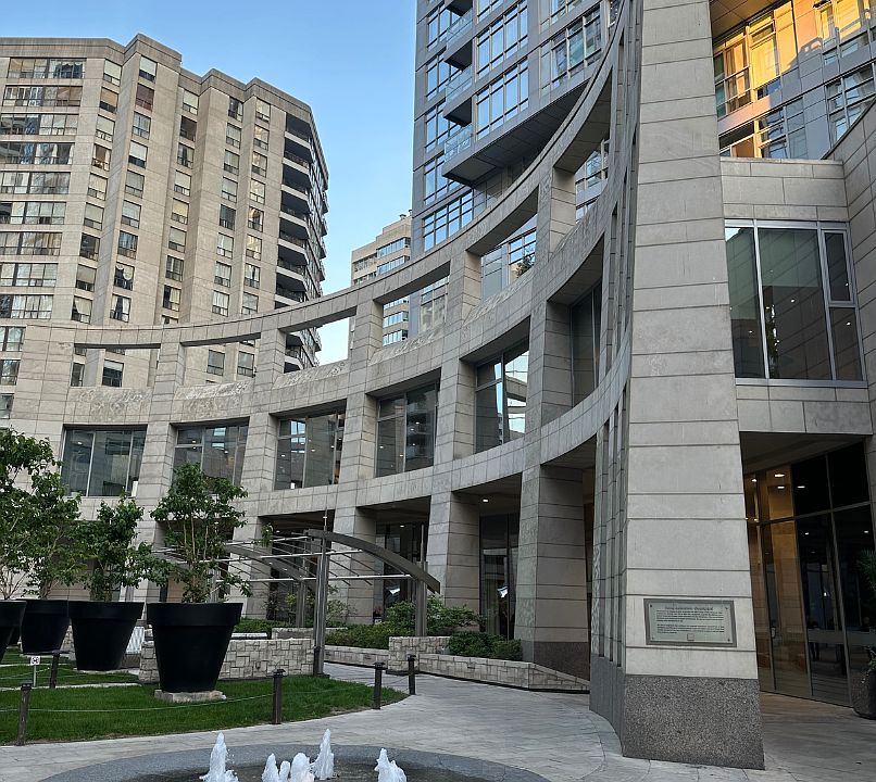 Front courtyard and entrance area of Quantam South Tower on Younge & Eglinton,
