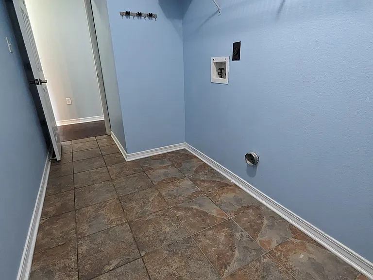 9903 Parker Lake Cir — Photo 21