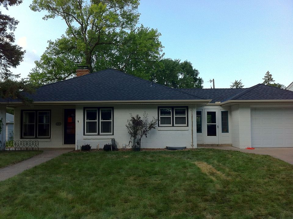 1st image of 1185 Burke Ave W
