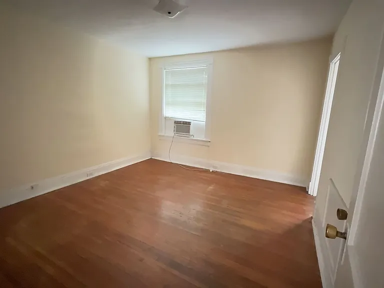 1300 Wertland St — Photo 4