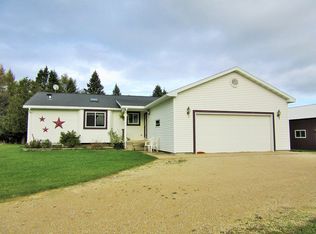 1214 N Gulliver Rd, Gulliver, MI 49840