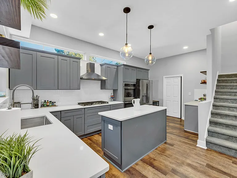 2702 Bridge Ave — Photo 11