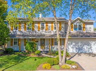 3916 Whispering Trails Dr, Hoffman Estates, IL 60192