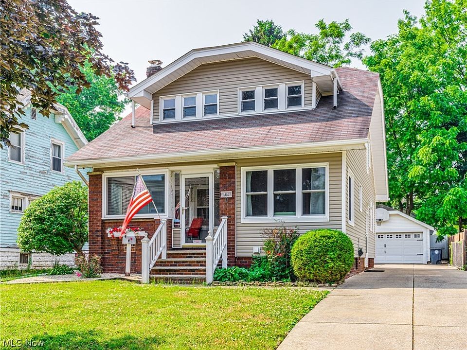 214 Crescent Dr, Akron, OH 44301 Zillow