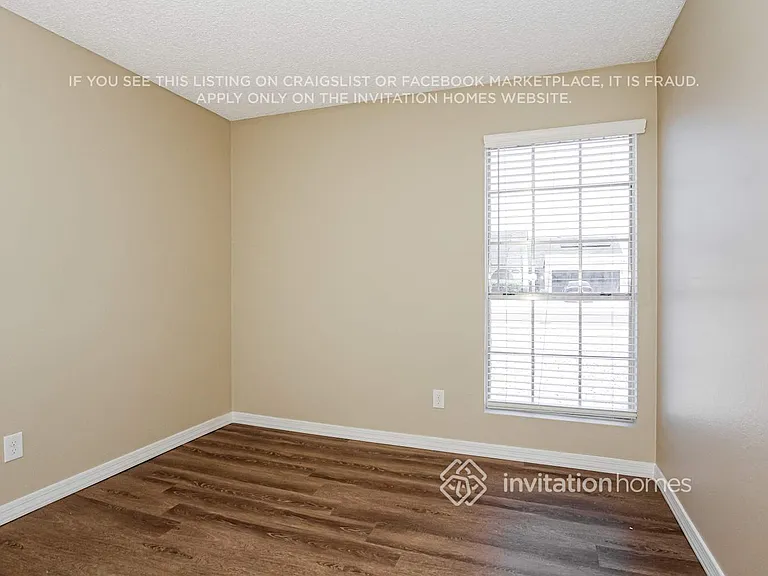 8939 W Vogel Ave — Photo 12