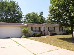 30762 Glen Haven Dr, Granger, IN