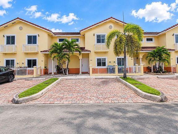 3rd image of 7464 NW 180th St