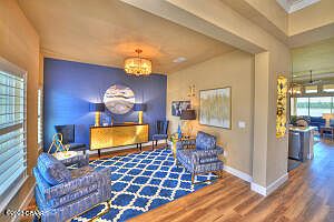 4th image of 685 Mosaic Blvd