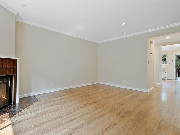 4th image of 1169 Minnesota Ave Unit 4