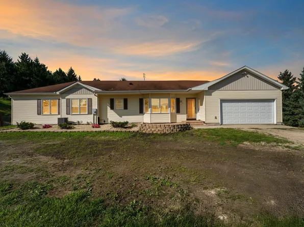 7723 115th St E, Northfield, MN 55057