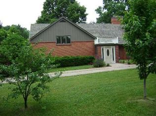 1135 Oswego Ave, Hastings, NE 68901