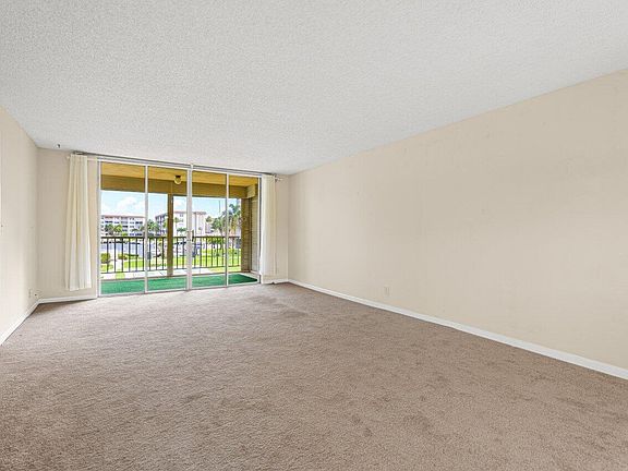 4th image of 901 Gardenia Drive #279