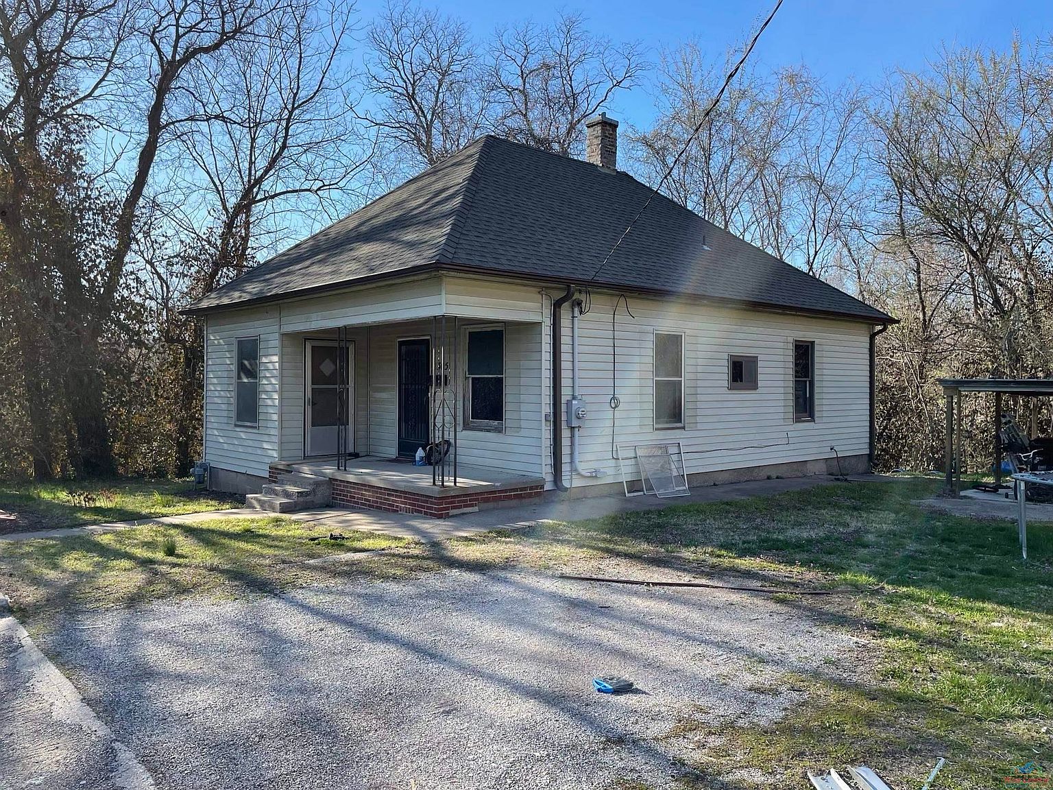1305 Clinton St, Lexington, MO 64067 Zillow