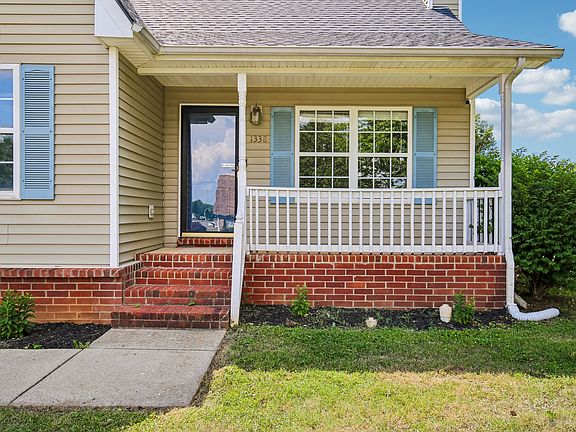 2nd image of 1338 Saint Andrews Dr