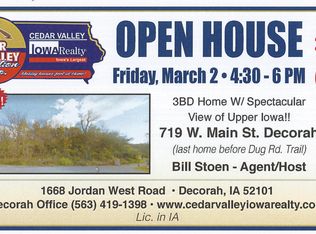719 W Main St, Decorah, IA 52101