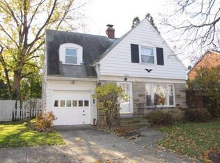 4932 Edsal Dr, Lyndhurst, OH
