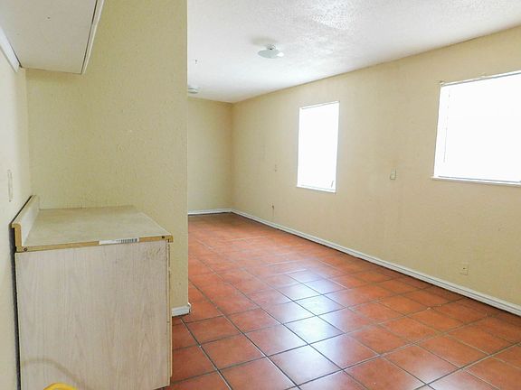 3rd image of 1264 Stanley St