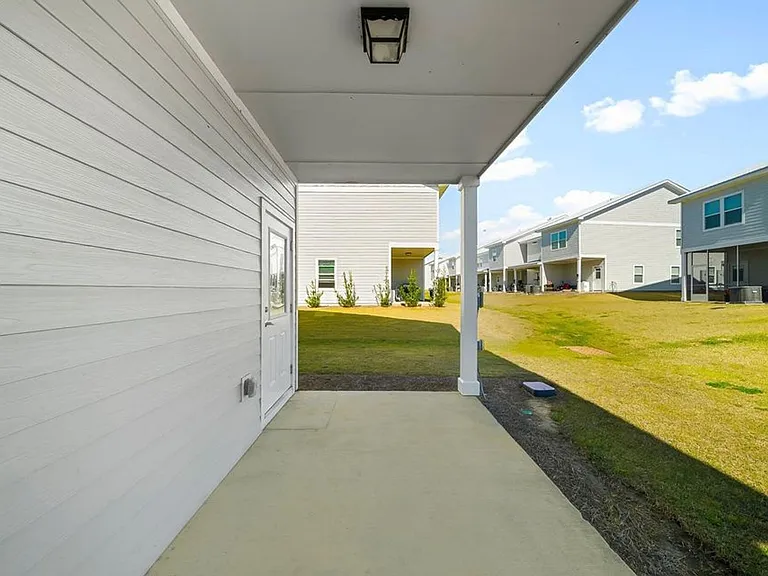 338 Date Palm Ln — Photo 17