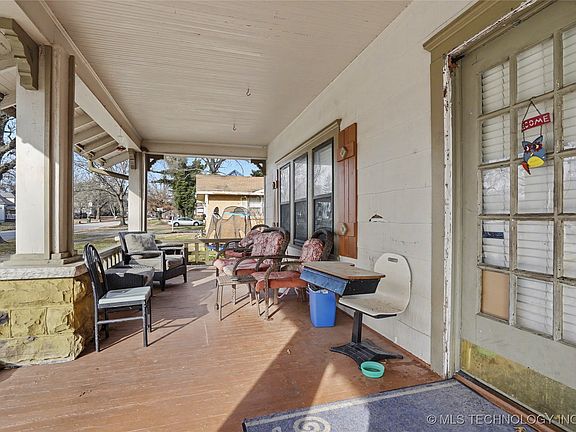 3rd image of 617 S Seminole Ave