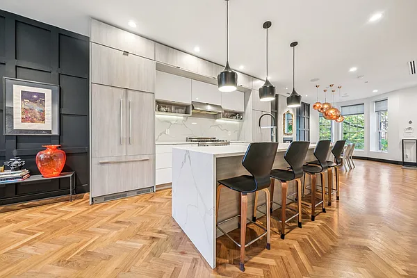 Sold by Compass | media 3