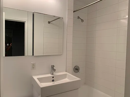 Rented by Stonehenge NYC LLC | media 4