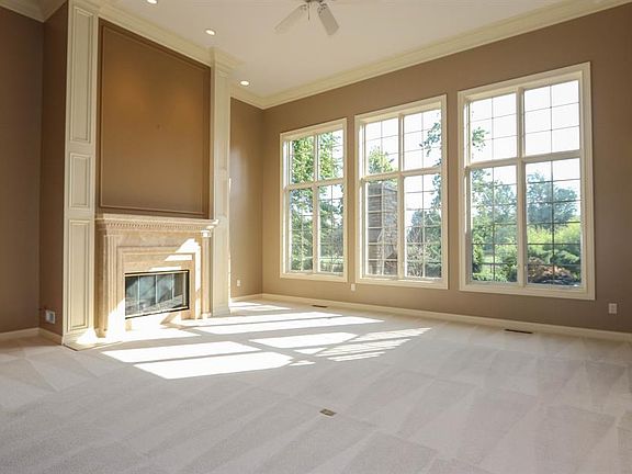 5th image of 931 Winding River Blvd