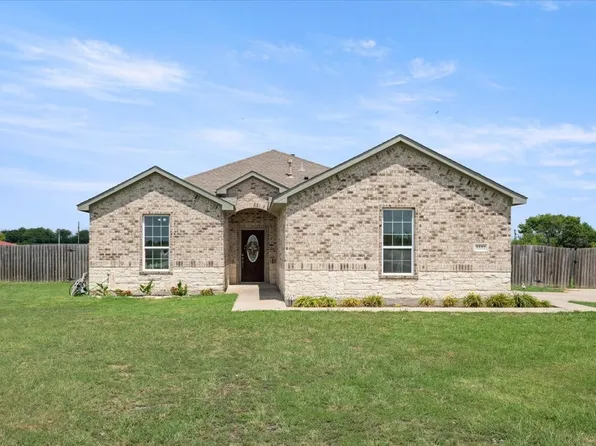 3332 Chinaberry Ln, Joshua, TX 76058