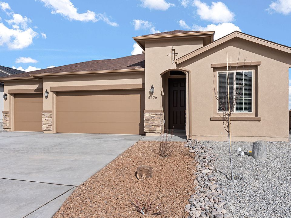 4726 Manzano