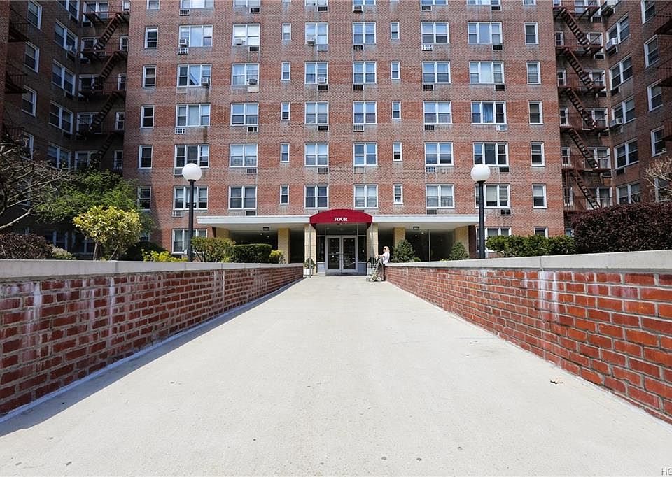 1st image of 4 Sadore Ln APT 5T