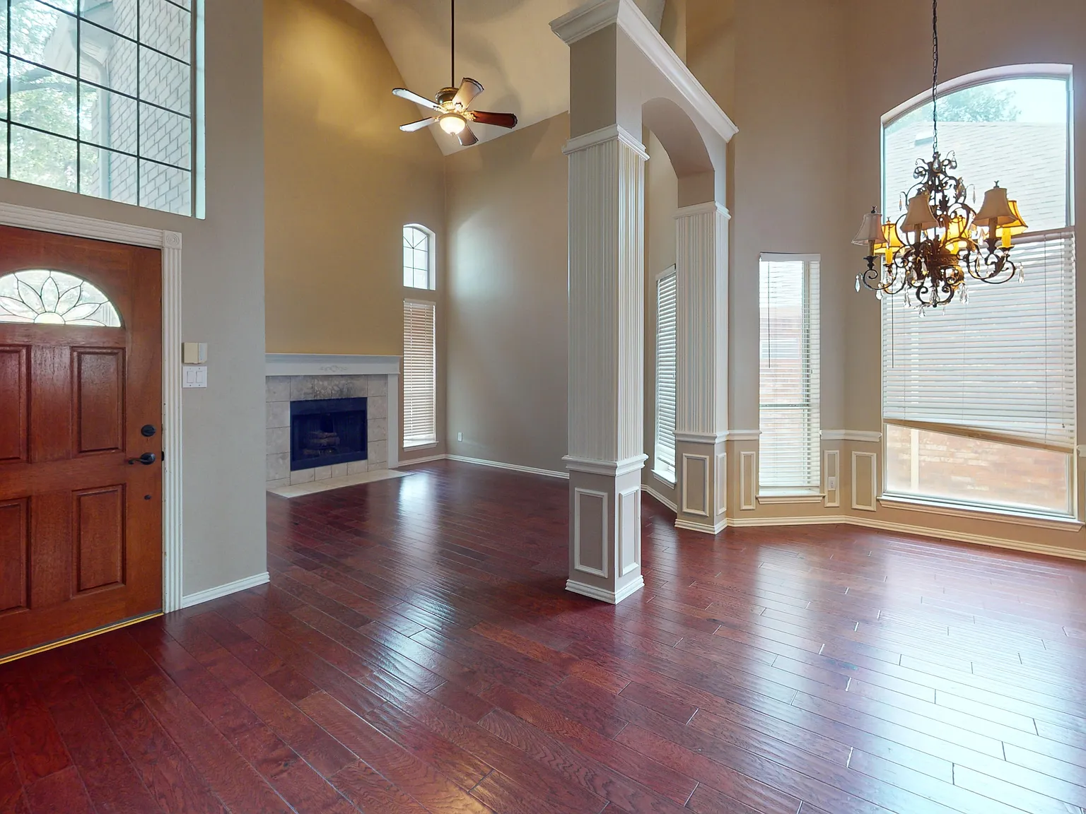 4 bed, 3.5 bath, 3028 sqft, $2,990 — Photo 2