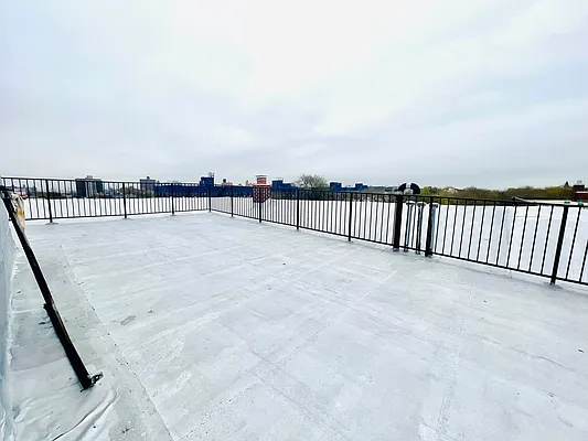 Rented by null | media 33