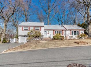 562 Schaefer Ave, Oradell, NJ 07649