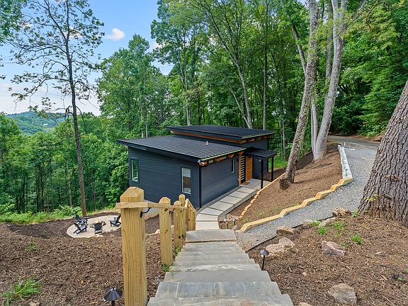 3rd image of 42 Mountain Vista Dr