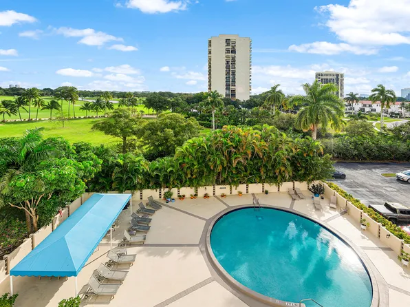 2400 Presidential Way #503, West Palm Beach, FL 33401