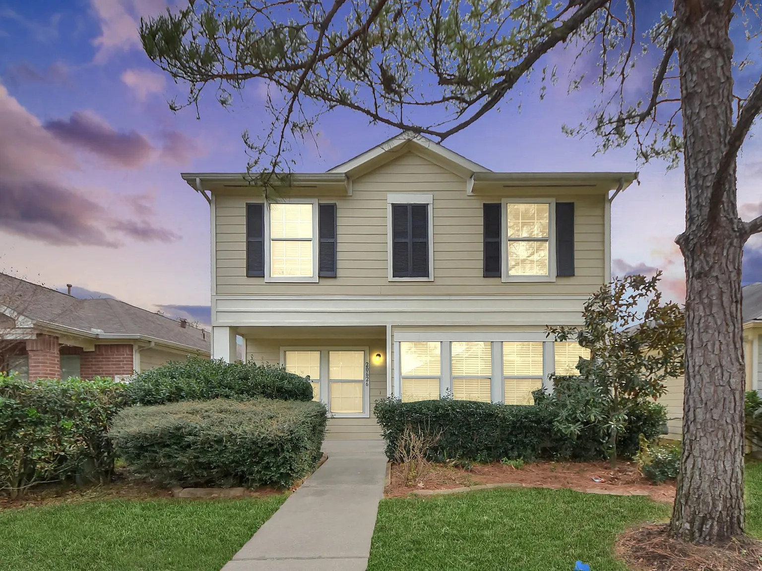 3 bed, 2.5 bath, 1884 sqft, $1,850 — Photo 2