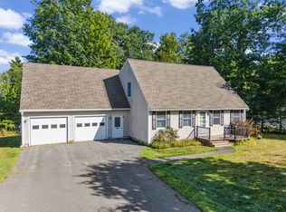 25 Munn Drive, Hermon, ME 04401