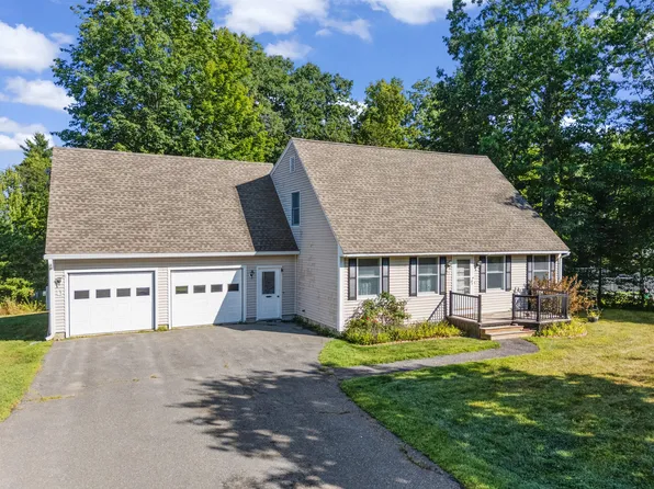 25 Munn Drive, Hermon, ME 04401