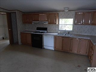 3rd image of 308 W Lou Ln