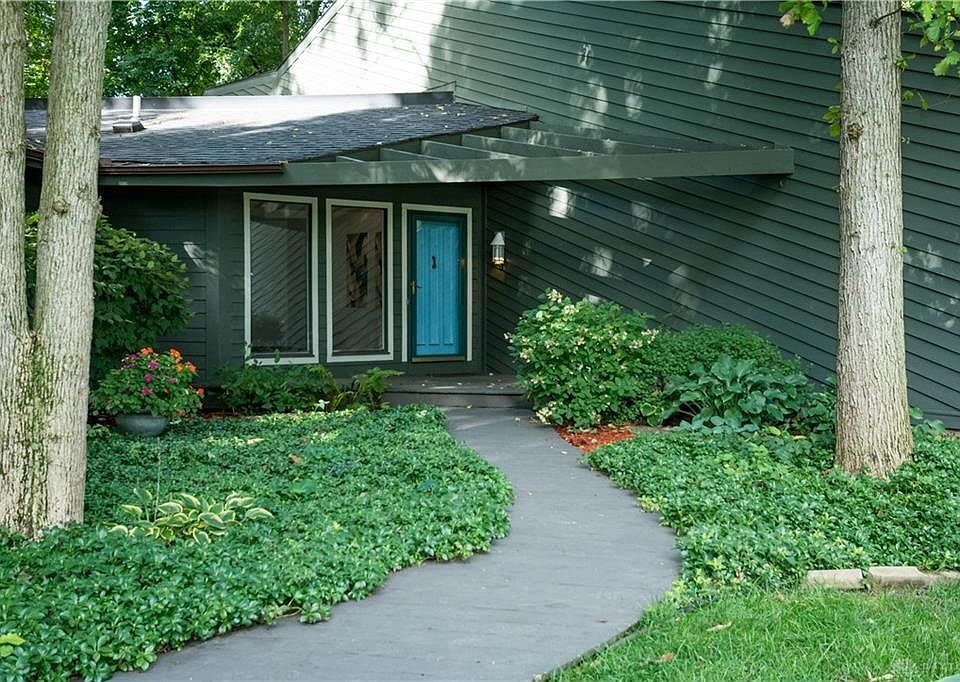 1st image of 660 Blossomwood Ct