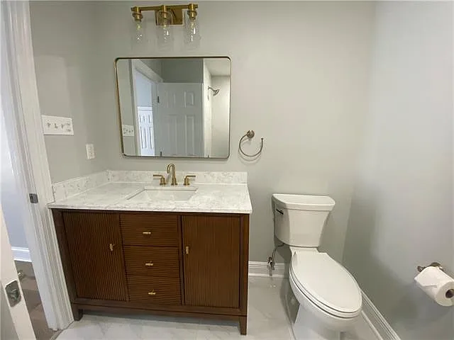 335 Deckbar Ave #B — Photo 20