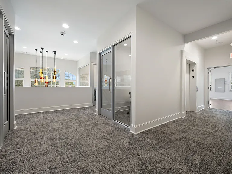 Versailles on the Lakes Oakbrook* — Photo 17