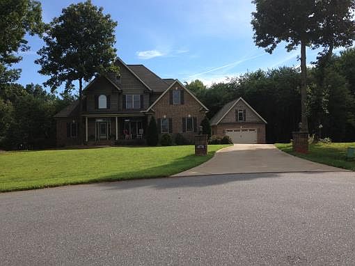 5th image of Donsdale Dr